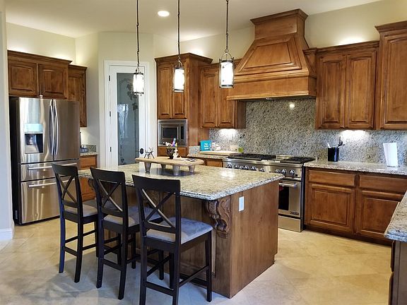 3rd image of 8090 Village Estates Ln