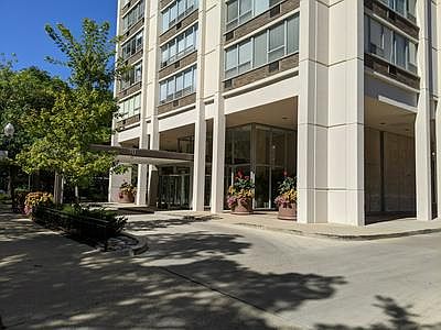 1st image of 70 W Burton Pl APT 1005