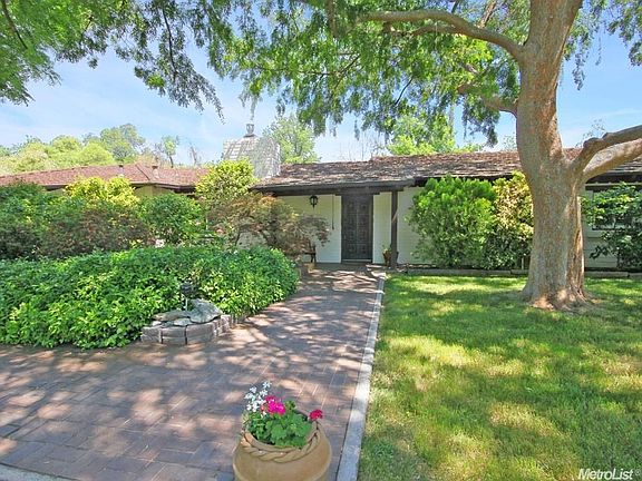 2nd image of 4335 Sierra Madre Dr