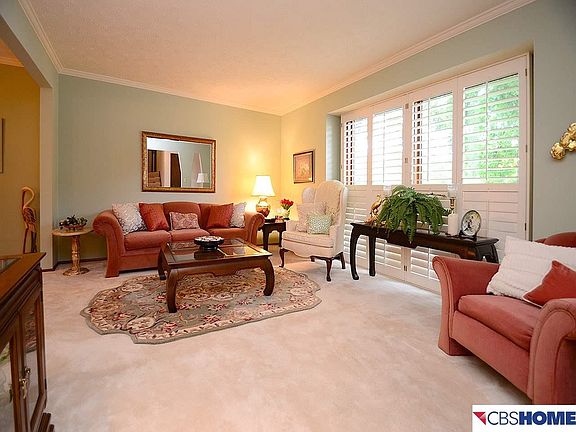 5th image of 301 Marian Ave