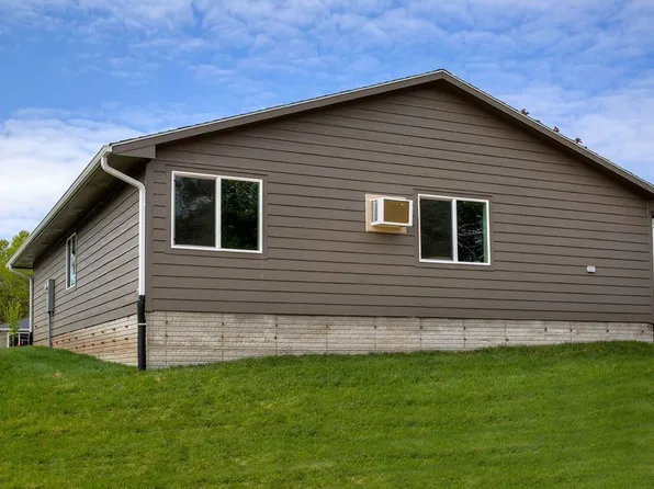 Grandview Meadows, 4251 Grandview Ave #4303, Des Moines, IA 50317