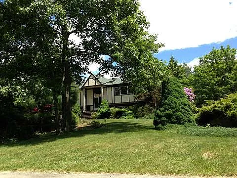 4 bed, 1800 sqft, $4,400 — Photo 1
