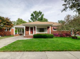 9668 Farmington Rd, Livonia, MI 48150