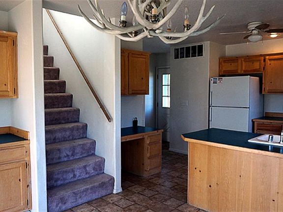3rd image of 432 Twin Pine Ln
