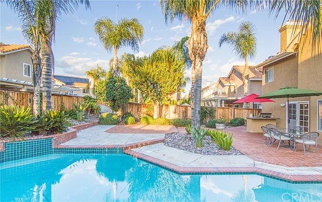 1st image of 41427 Lily Ave
