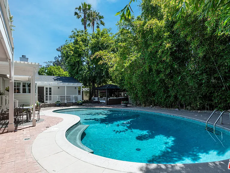 4537 Agnes Ave — Photo 34