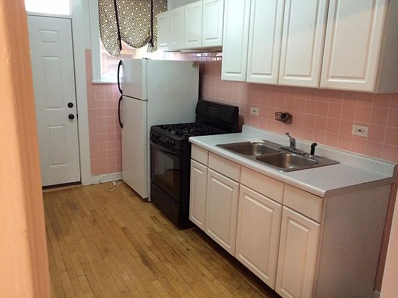 2nd image of 2108 N Whipple St
