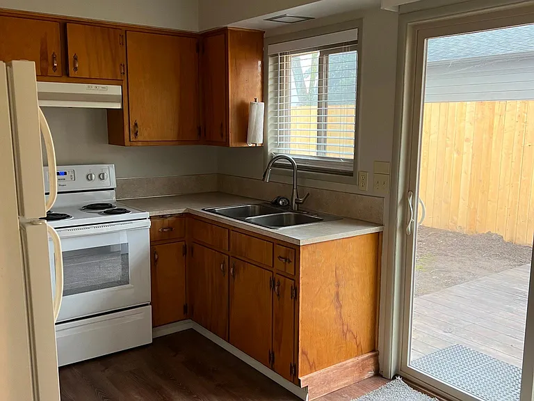 125 Curtis St NE — Photo 6