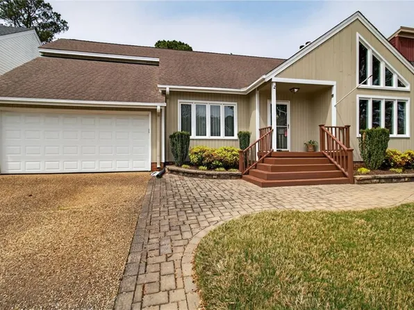 1105 Birdneck Lake Dr, Virginia Beach, VA 23451