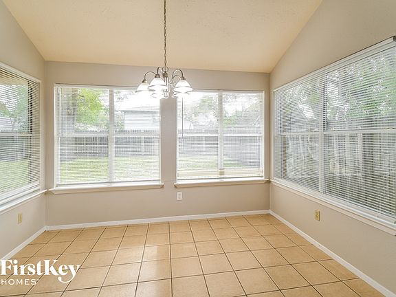 5th image of 3042 Sherborne St