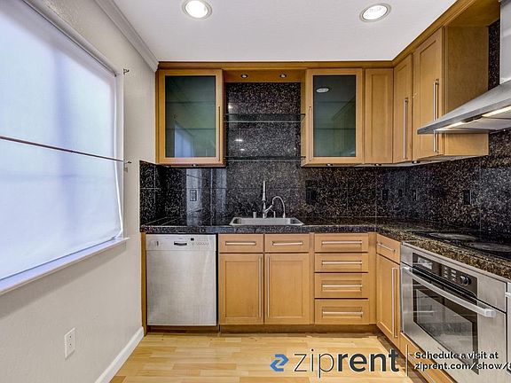 3rd image of 821 Hillside Blvd