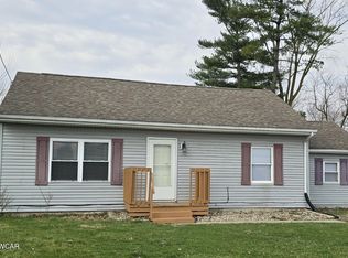 2355 Burden Dr, Lima, OH 45801