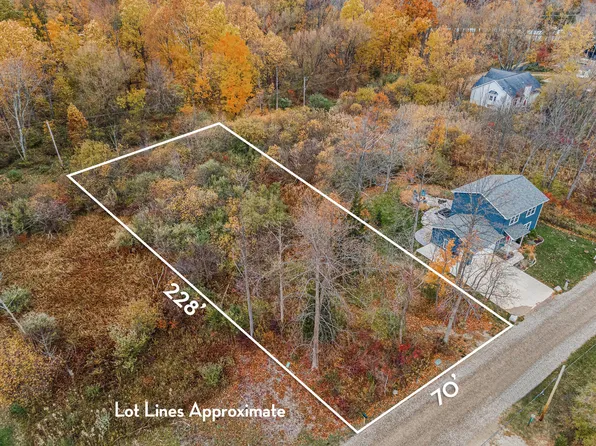 Pershing St, South Haven, MI 49090