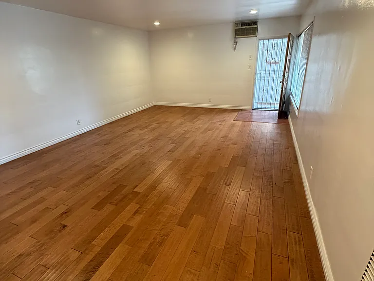 4601 W 1st St #3 — Photo 7