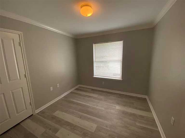 5710 Lark Creek Dr — Photo 15