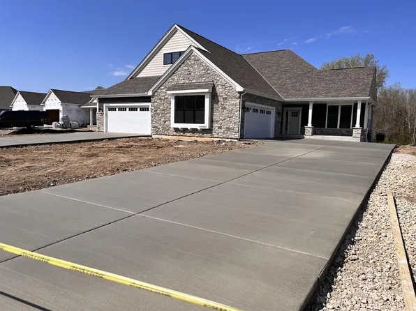W174S7651 Park CIRCLE #16, Muskego, WI 53150