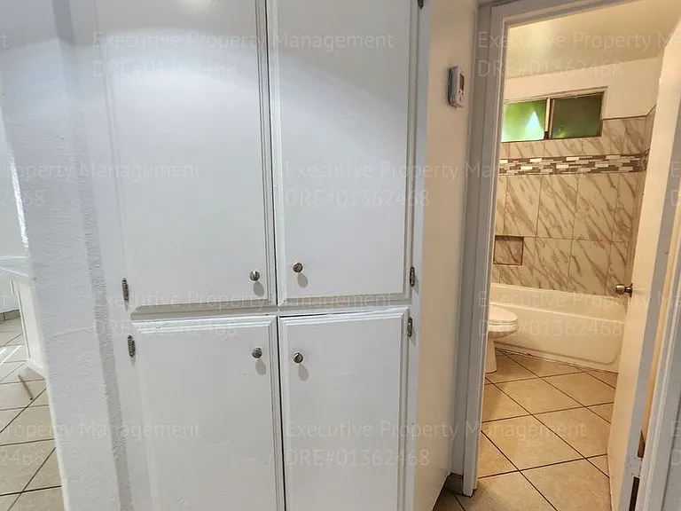 1230 Dolores St — Photo 17