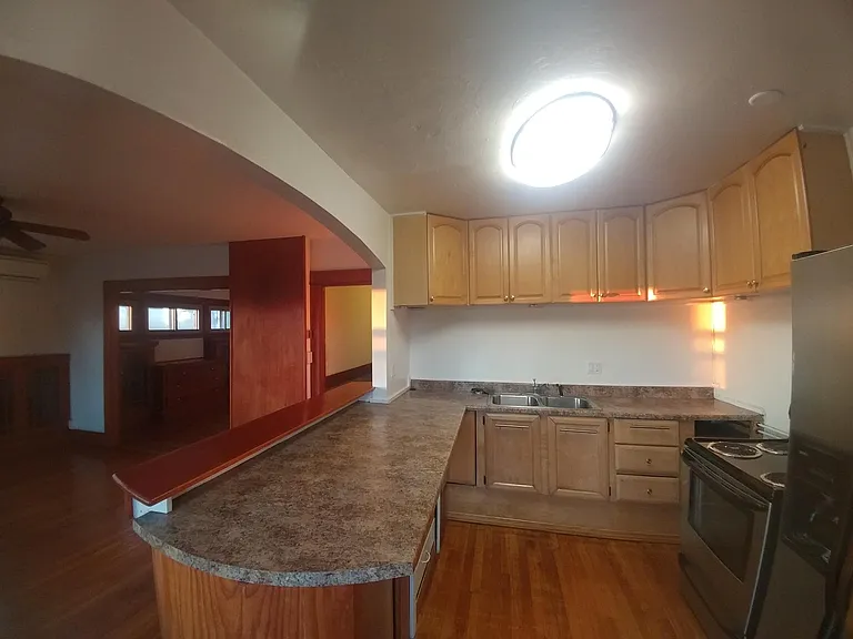 244 Grape St — Photo 12