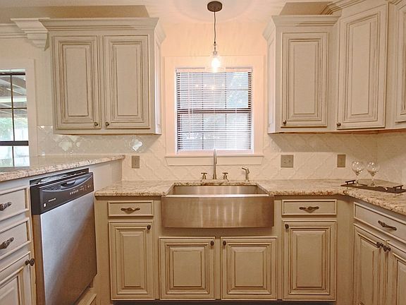 5th image of 28760 Corby Dr