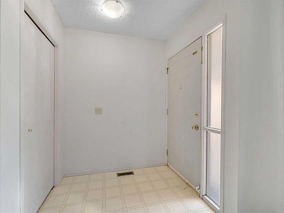4th image of 4736 SW 17th Ave NW