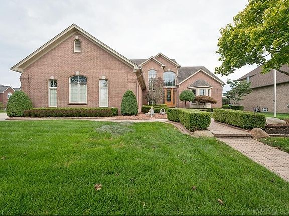 2nd image of 20064 Chesterbrook Dr