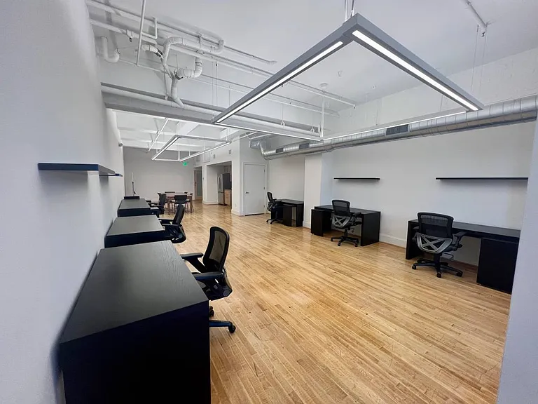 609 Market St E #107 — Photo 7