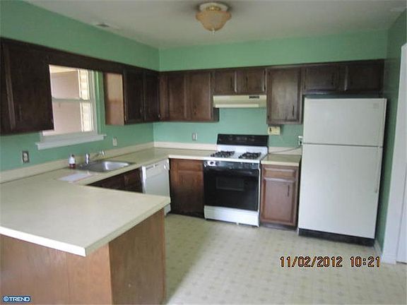 Kitchen - to be repainted