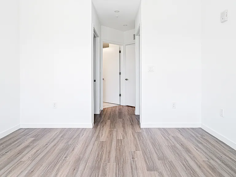 Park West — Photo 17