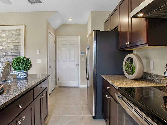 Striking kitchen