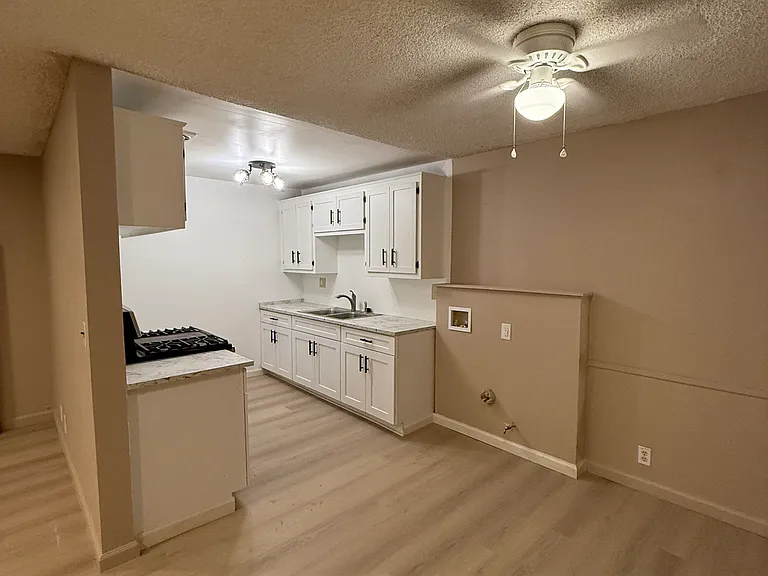 1394 Randy St #D — Photo 3