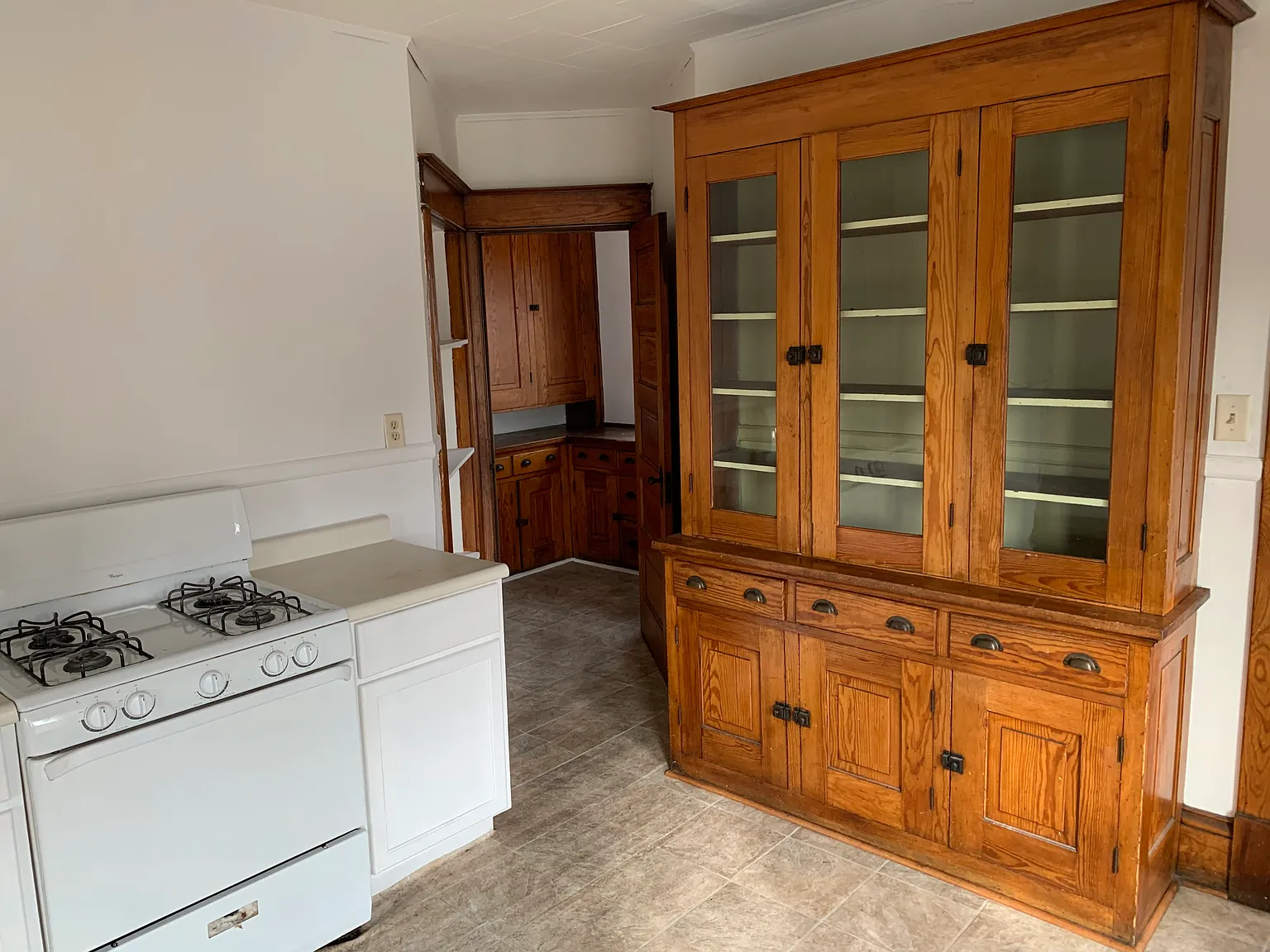 2 bed, 1500 sqft, $1,300 — Photo 4
