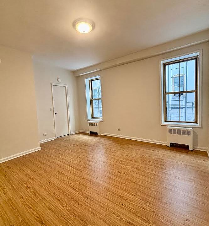 1st image of 415 E 64th St APT 1G