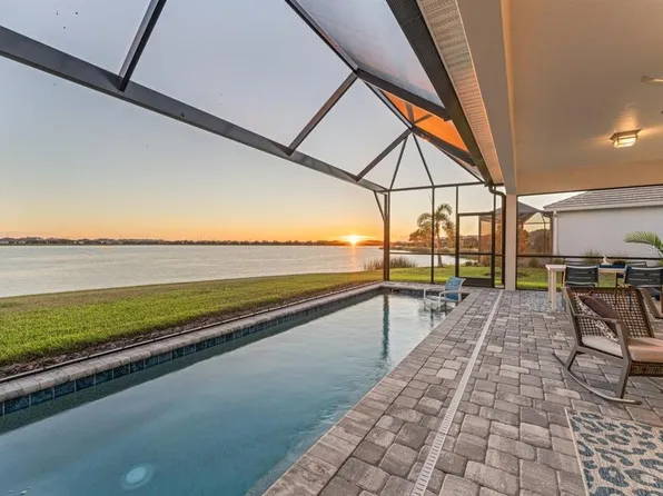 977 Crosswind Ave, Sarasota, FL 34240