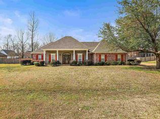 1004 Canterbury Pl E, Brandon, MS 39042