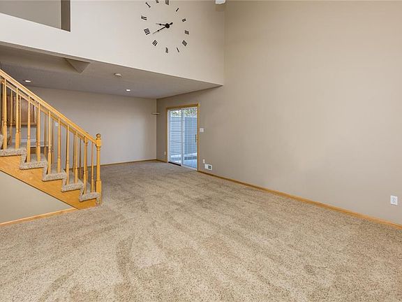2nd image of 6855 Woodland Ave Unit 508
