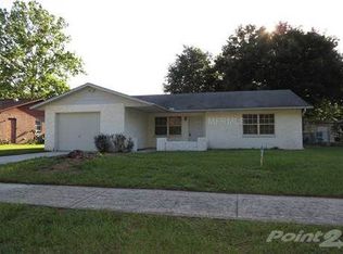 1324 Oak Valley Dr, Seffner, FL 33584