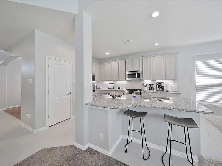 26028 Hasting Ridge Ln — Photo 16