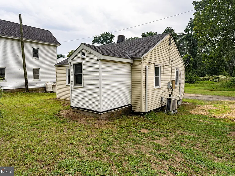 113 Davis Ln — Photo 5