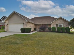 376 Heritage Pkwy, Romeoville, IL 60446