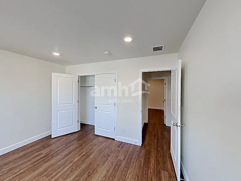 2992 S Village Dr — Photo 21