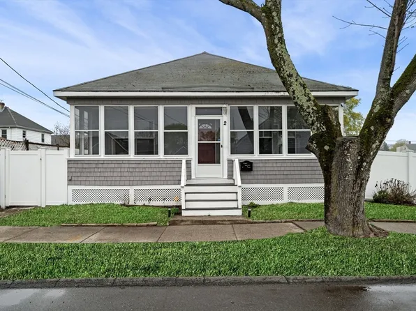 2 Avon St, Peabody, MA 01960