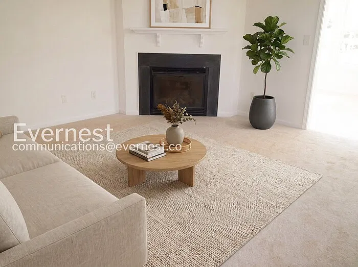 3 bed, 3.0 bath, 2200 sqft, $2,300 — Photo 2