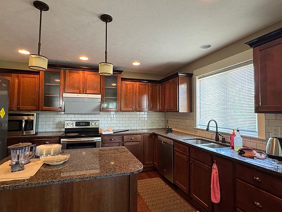 5th image of 1555 Wellman Rd