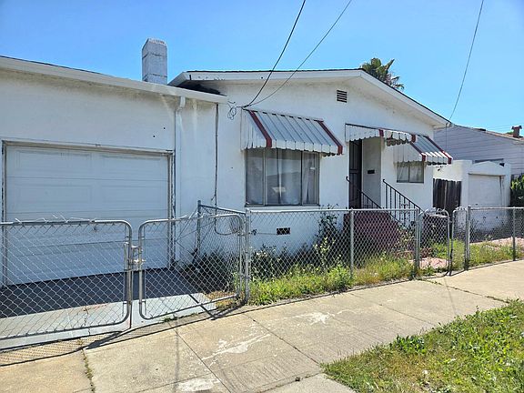 3rd image of 8106 Holly St