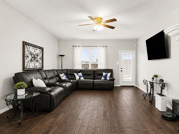 5th image of 2932 Lost Creek Ct