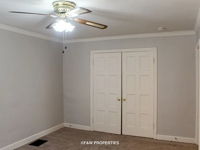 440-450 Rhoads Ave — Photo 11