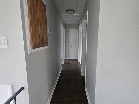 4th image of 151 Shenandoah Blvd