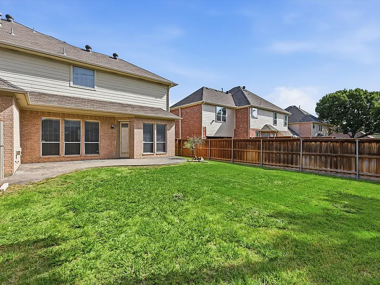 944 Hedgcoxe Rd — Photo 38