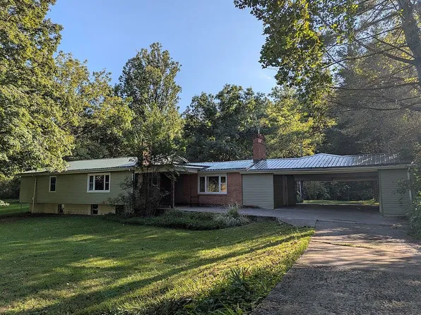 232 Cedar Crest Loop, Staffordsville, VA 24167