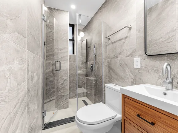 236 West 15th Street image 4 of 8